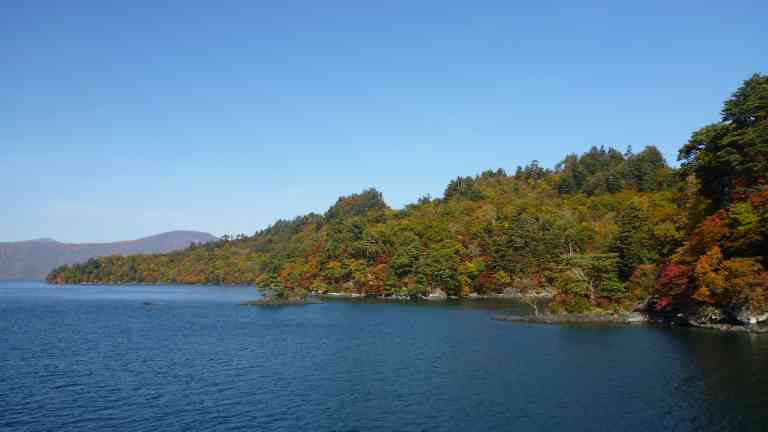 Lake Towada, Japan by Kzaral/Flickr