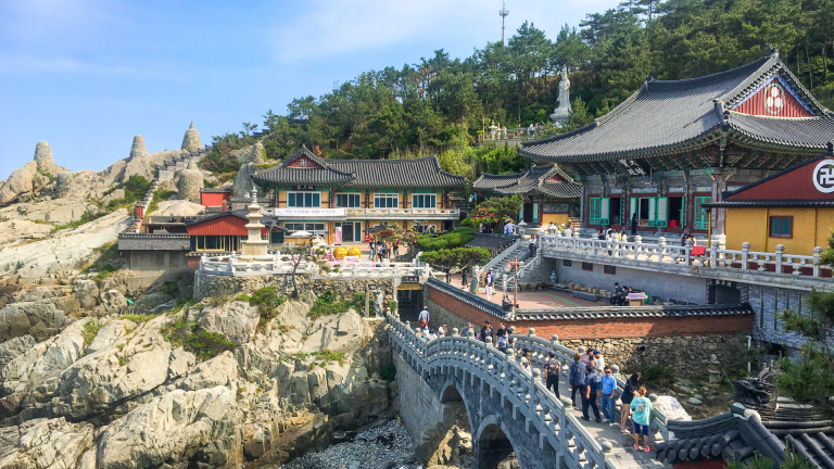 Haedong Yonggungsa Temple in Busan, South Korea by Jeremy van Heerde