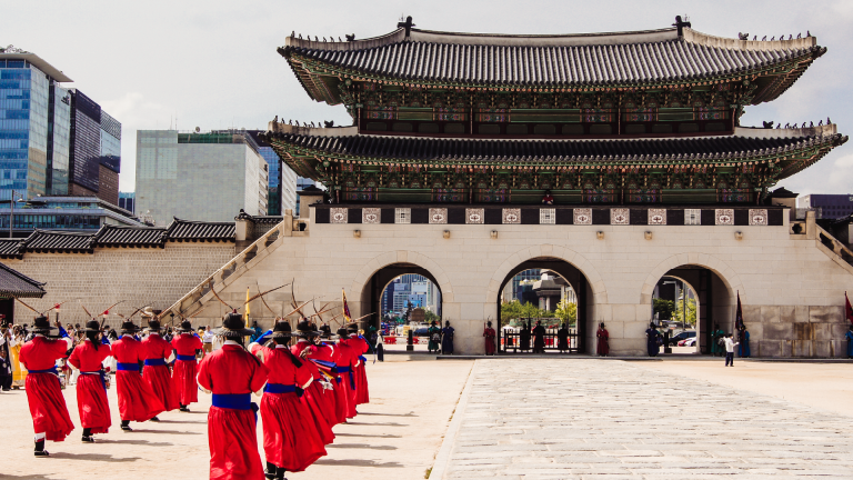 Changing of the Guards Ceremony at Gyeongbokgung Palace in Seoul, South Korea by Jeremy van Heerde