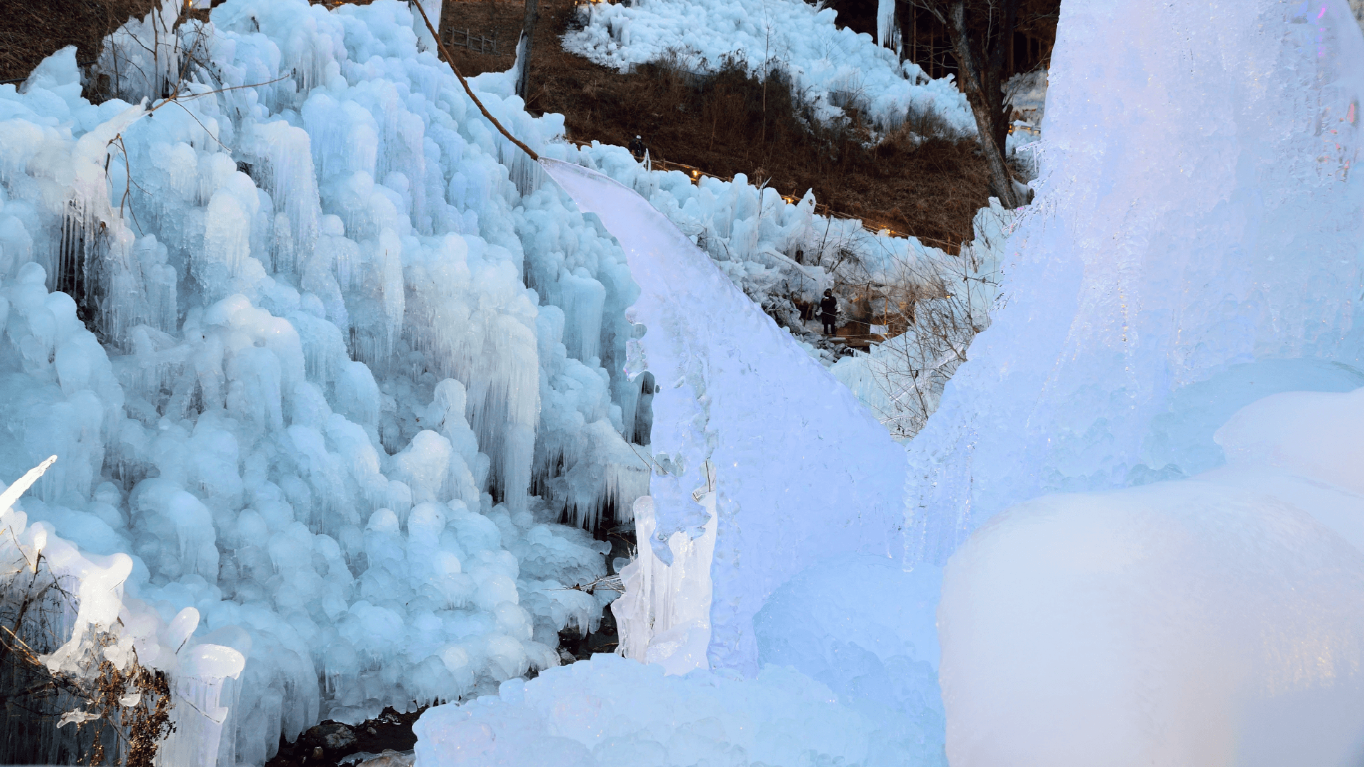 Ashigakubo Icicles during the day time, Saitama, Japan by YF-photo/AdobeStock