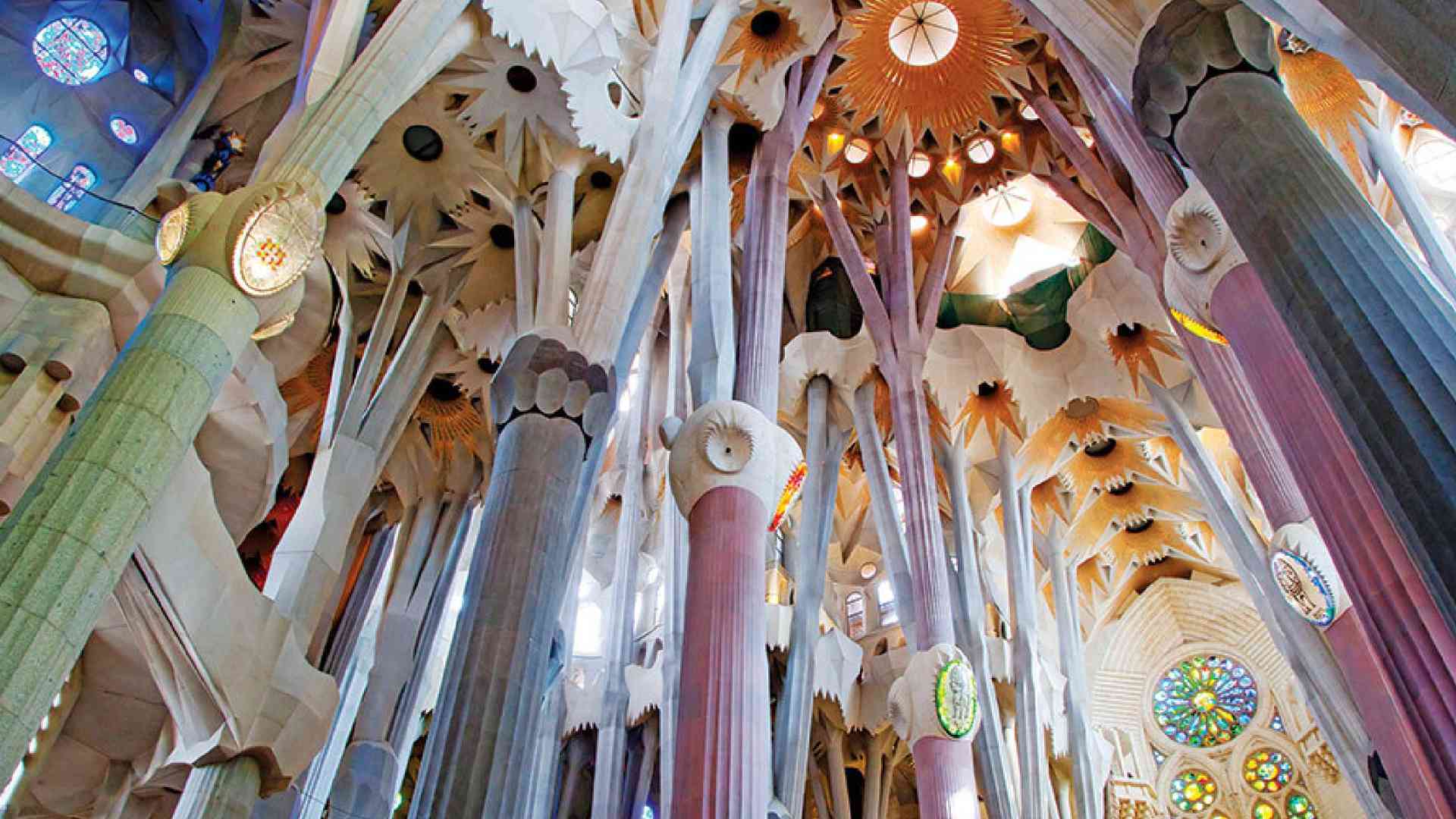 La Sagrada Família, Barcelona, Spain by Graham Meale