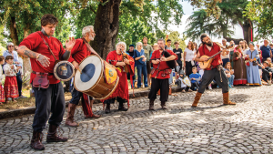 Ramparts Festival on a Bunnik Tour of France
