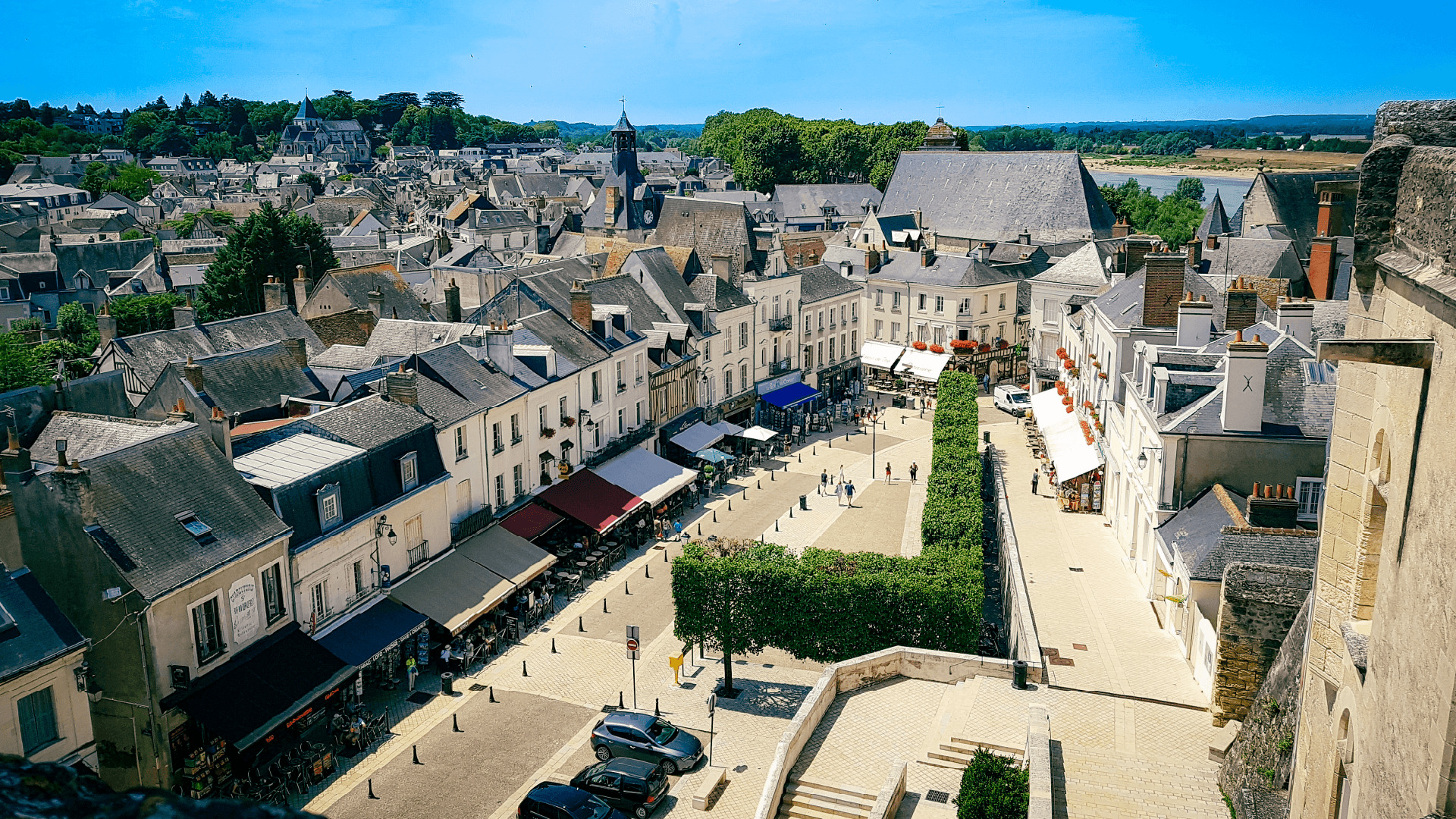 Amboise on a Bunnik Tour of France