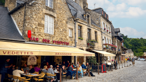 Dinan on a Bunnik Tour of France