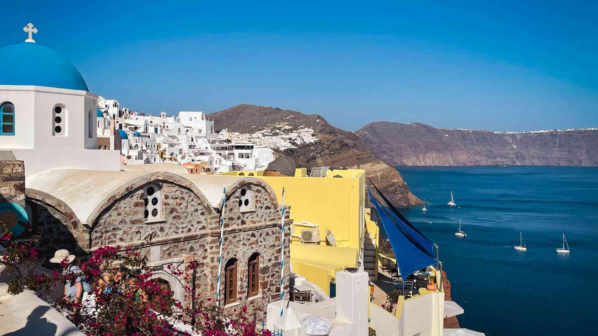 Oia, Santorini on a Bunnik Tour of Türkiye & Greece