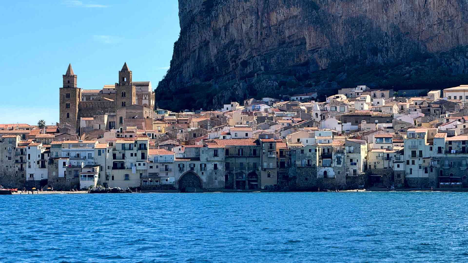 Cefalu, Sicily on a Bunnik Tour