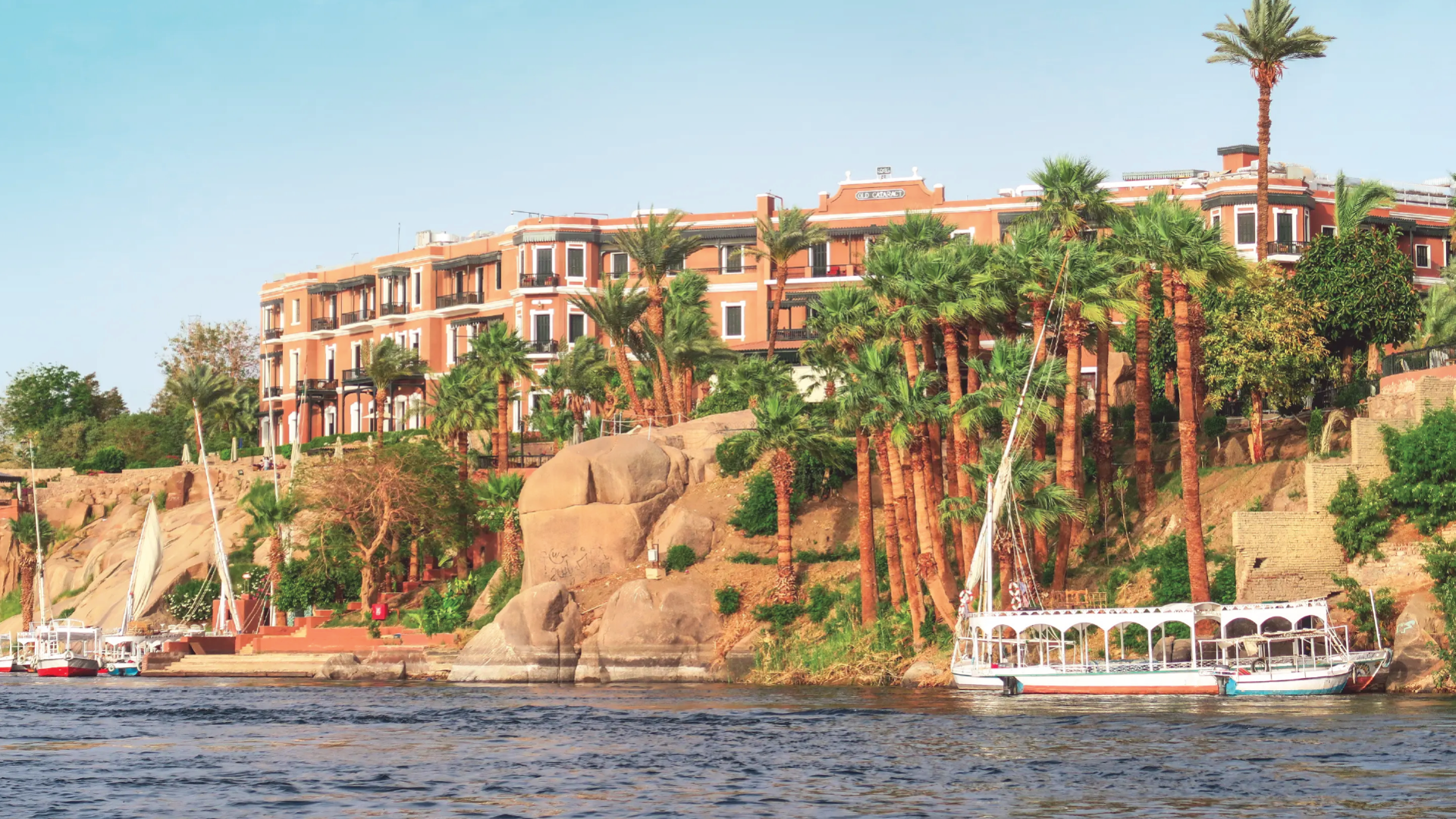 Old Cataract Hotel, Aswan, Egypt by Amie Bunnik