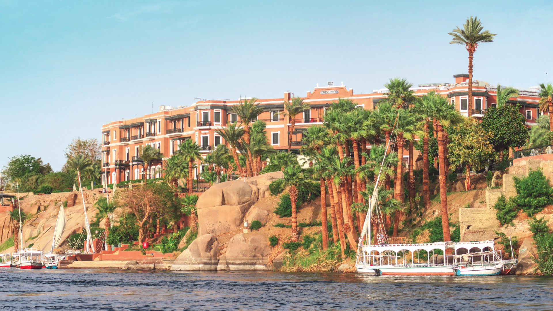 Old Cataract Hotel, Aswan, Egypt by Amie Bunnik
