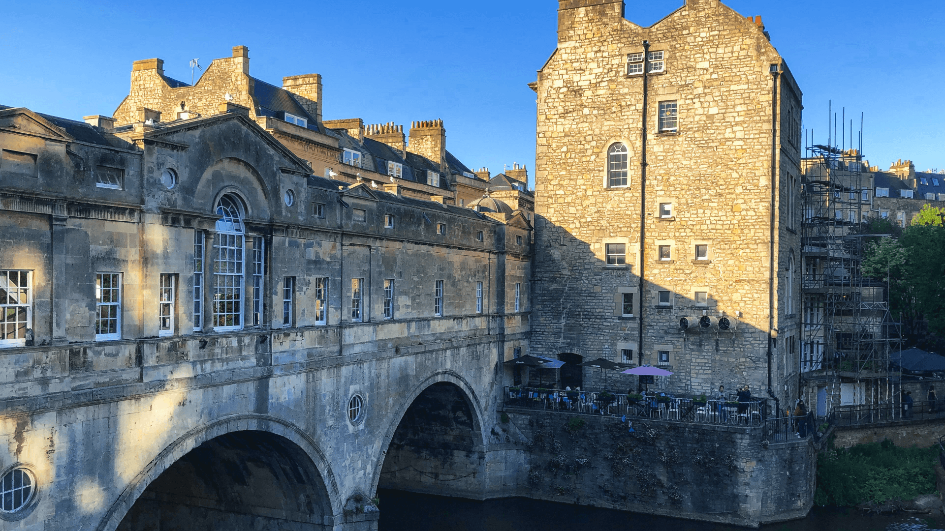 Pulteney Bridge, Bath on a Bunnik Tour of England
