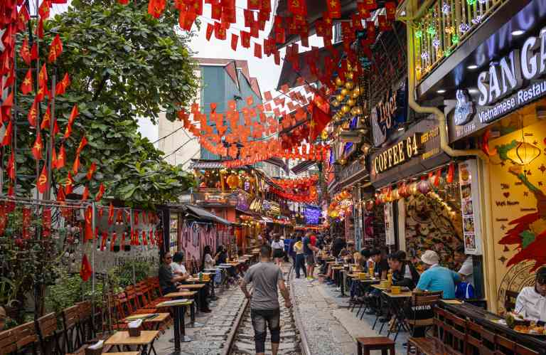 Train Street, Hanoi, Vietnam by Amie Bunnik