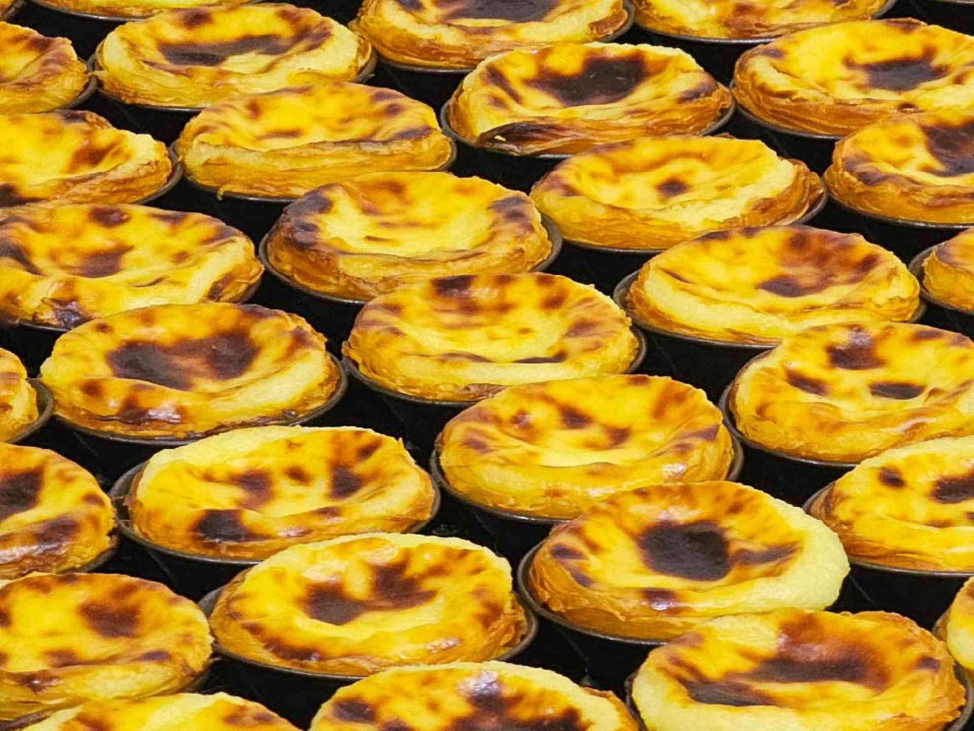 Portuguese tarts, Lisbon, Portugal by Dennis Bunnik