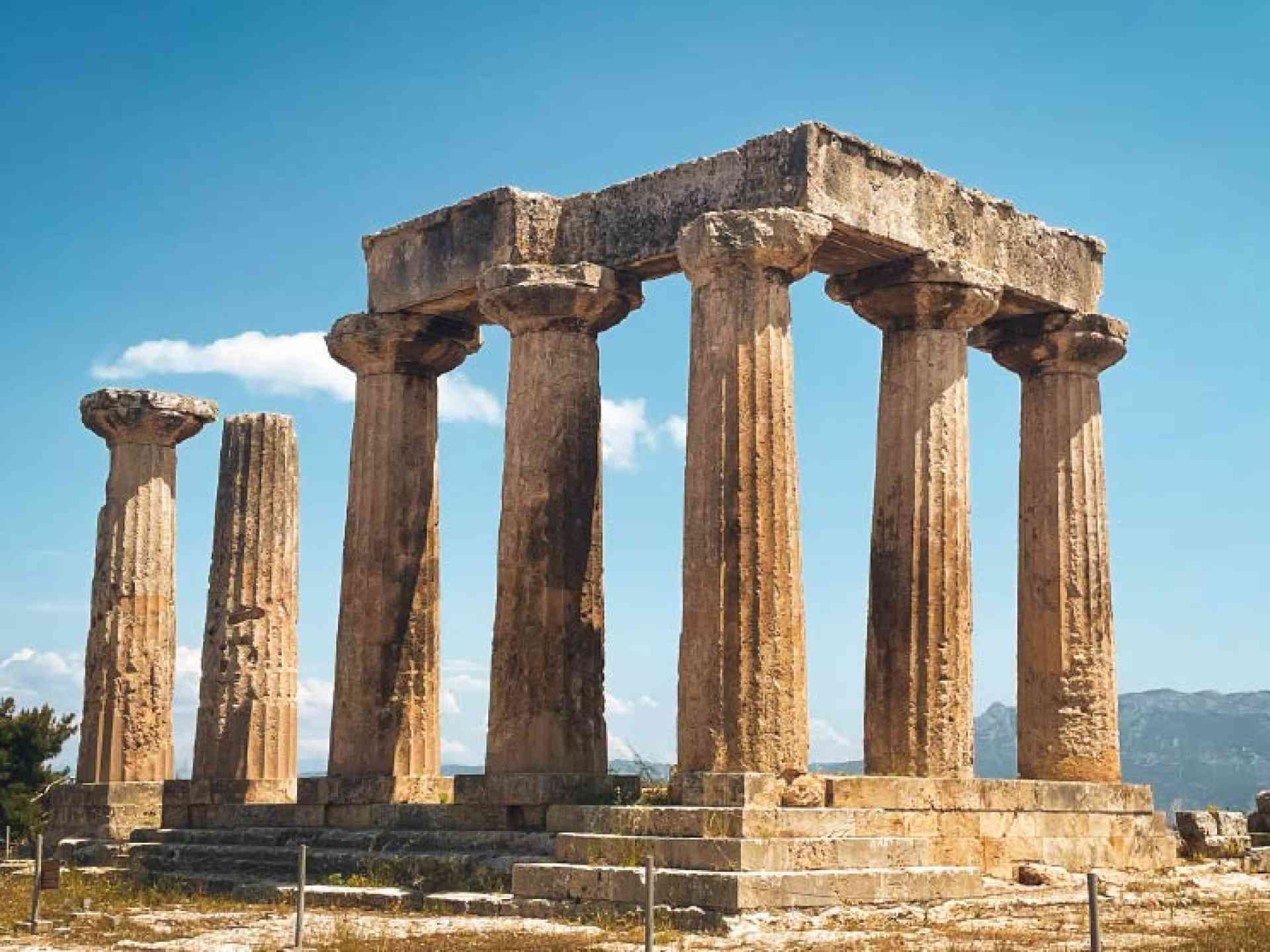 Temple of Apollo in Greece on a Bunnik Tour